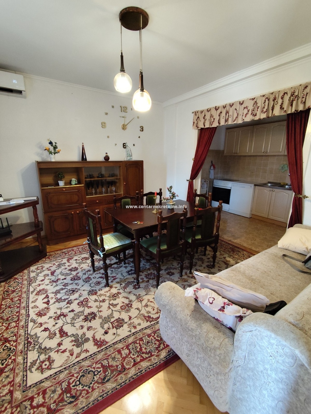 Izdavanje, četvorosoban stan u kući 140m2, Momišići, Podgorica